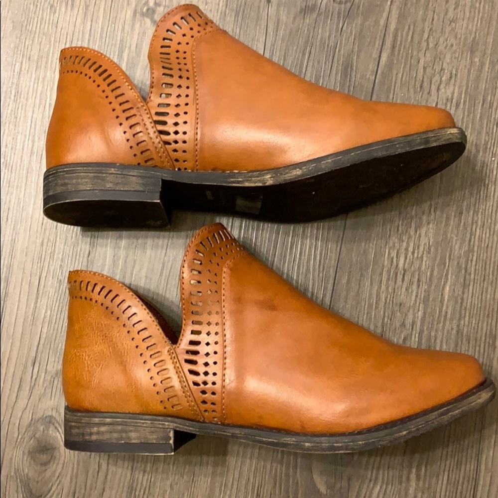 Brown Rustic Booties - Picture 2 of 3